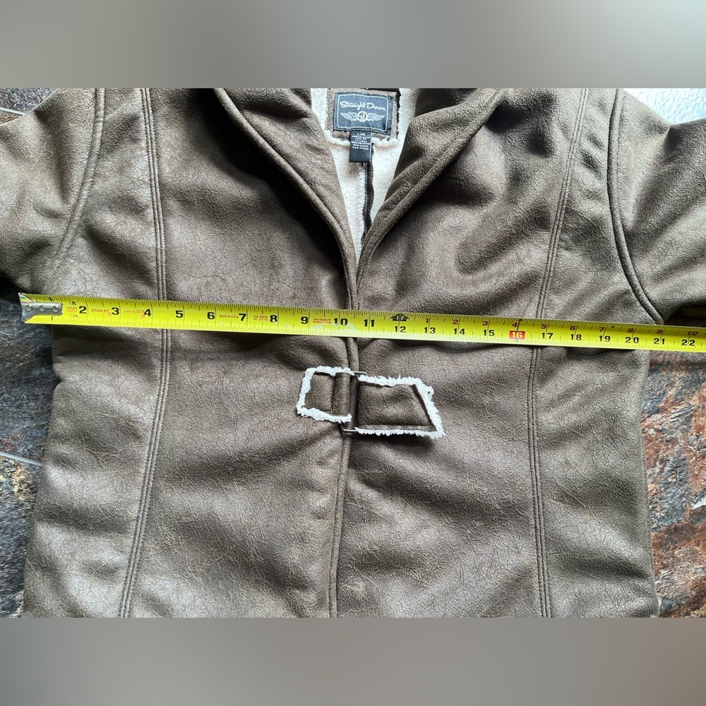 Women’s Straight Down brown faux suede & Sherpa bomber rustic jacket. Size large - Picture 13 of 16